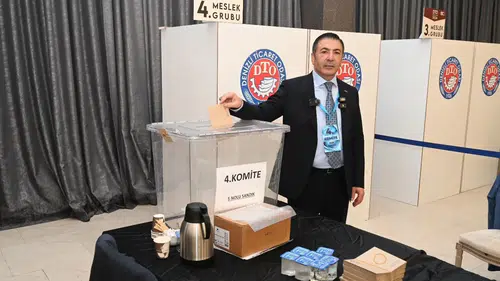 Denizli Ticaret Odası'nda Uğur Erdoğan güven tazeledi: 30 komitede yeni dönem