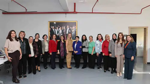 Nilüferli kadın muhtarlar yerel yönetimdeki güçlerini kutladı