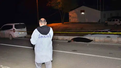 Besni'de çevre yolunda feci kaza: Otomobilin çarptığı yaya olay yerinde can verdi
