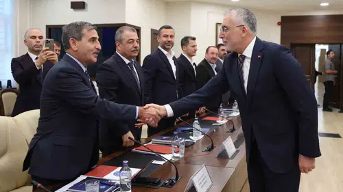 Kamu personel sisteminde yeni dönem: Bakan Işıkhan'dan 'geleceğin yönetimi' vurgusu