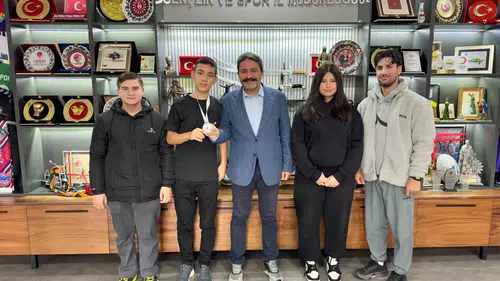 Eskişehirli Miraç Demirel Hemsball Türkiye Şampiyonu Oldu