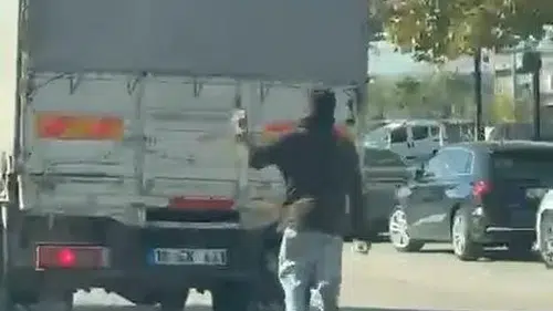 Bursa trafiğinde yürekleri ağza getiren tehlikeli yolculuk