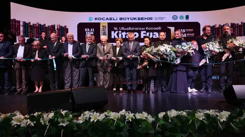 16. Kocaeli Kitap Fuarı kapılarını açtı: Şehrin hafızası edebiyatla yeniden inşa ediliyor