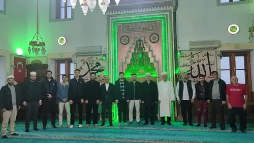 Bilecik'te sabah namazı buluşması: Gençler ve Müftü Dikmen aynı safta