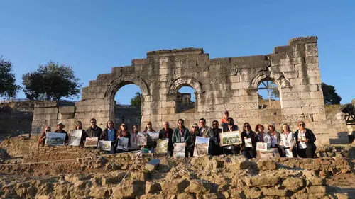 Dünyanın dört bir yanından gelen ressamlar Konuralp’in tarihini tuvallerine taşıdı