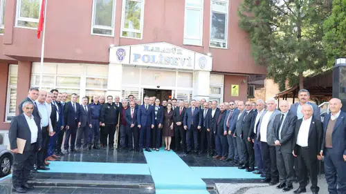 Karabük'te Muhtarlar Günü Buluşması: Devlet ve Vatandaş Arasındaki Köprü Güçleniyor
