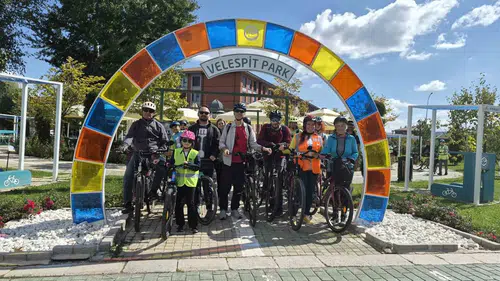 Eskişehirli bisikletliler trafikte güvenlik için pedal çevirdi