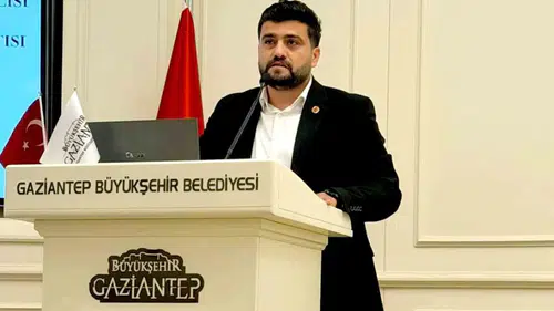 Atilla Sarıkaya: Yaşlılarımız geçmiş ile gelecek arasında yaşayan en kıymetli köprüdür