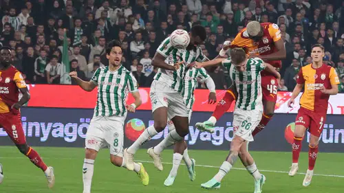 Galatasaray Konya Deplasmanında Erken Golle Avantajı Yakaladı