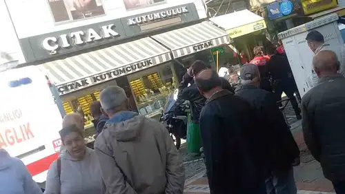Lüleburgaz'daki silahlı kavgada yoldan geçen masum vatandaşlar hedef oldu