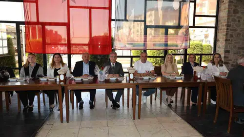 Nazilli'de Muhtarlar Günü'nde Hizmet Vurgusu: Az Laf Çok İş Dönemi