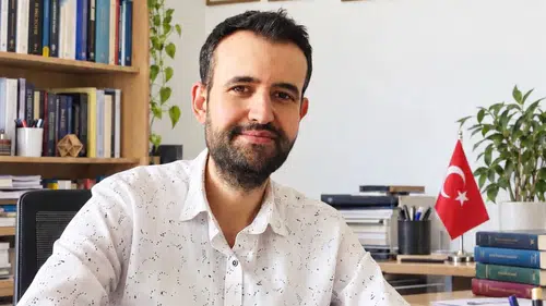 Türk akademisyenden küresel başarı: Optoelektronik alanında dünyanın zirvesine yerleşti