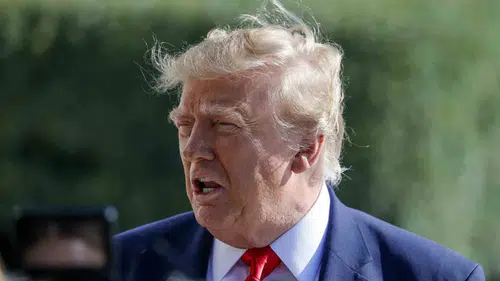 Trump'tan İran Stratejisi: Ekonomik Çöküşü İzlemek mi Yoksa Müdahale Etmek mi?