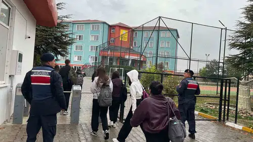 Eskişehir’de Jandarma Okul Çevrelerini Denetledi