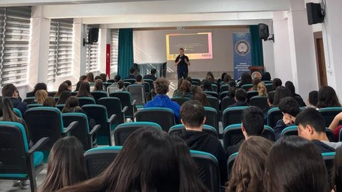 Eskişehir’de 490 Öğrenciye Siber Suç Eğitimi