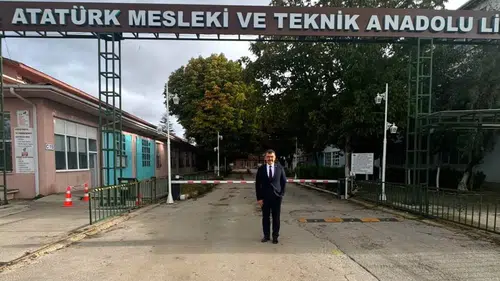 Prof. Dr. Hasan Mandal Eski Okulunda Öğrencilerle Buluştu