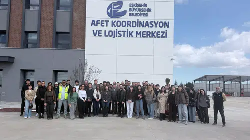 ESTÜ Öğrencileri Afet Koordinasyon Merkezi’ni Ziyaret Etti
