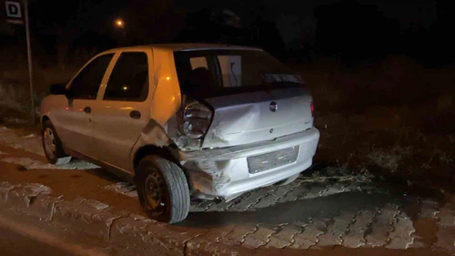Eskişehir’de Hafif Ticari Araçla Otomobil Çarpıştı