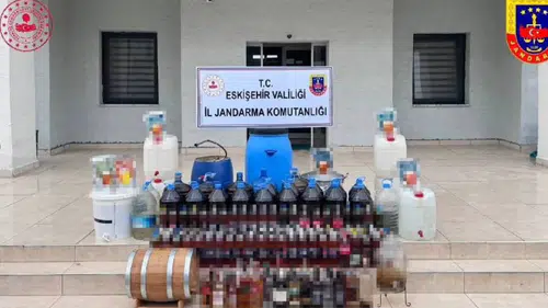 Eskişehir’de Evinden Adeta Kaçak İçki İmalathanesi Çıktı
