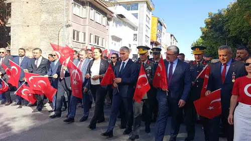 Zafer Haftası'nda 8. Ethem Tem Fotoğraf Sergisi Taş Medrese'de açıldı