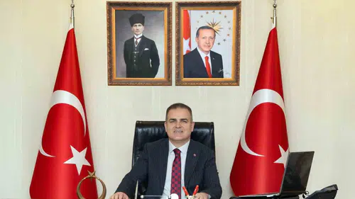 Vali Akbıyık'tan 30 Ağustos mesajı: Zafer, milletimizin birlik ve beraberliğinin eseridir