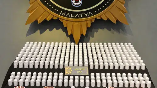 Malatya'da Uyuşturucu Operasyonu: 14 Bin 900 Hap Ele Geçirildi, 3 Zanlı Tutuklandı