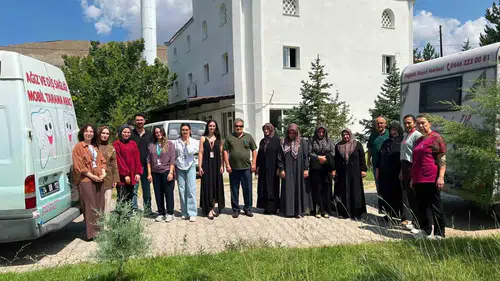 Yurtbaşı Mahallesi'nde sağlık ekipleri sahaya indi: 29 kişiye danışmanlık hizmeti verildi