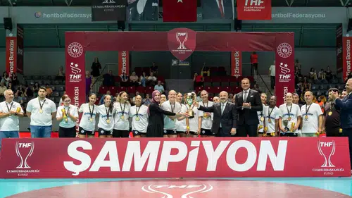 Cumhurbaşkanlığı Kupası'nda ilk zafer Yalıkavakspor'un: Finalde Bursa ekibini 34-31 devirdi