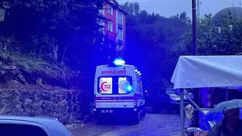 Giresun'da Sağanak Yağış Hayatı Felç Etti: Yollar Kapandı, Engelli Vatandaş Tahliye Edildi
