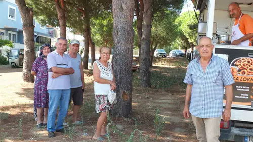 Burhaniye'de Lokma Hayrı Geleneği Sürüyor: Bedri Alkan'dan Ören'de Anlamlı İkram
