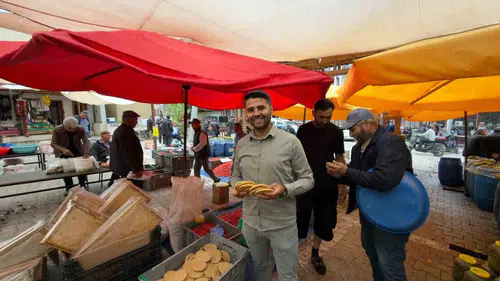 Zile'de 81 yıllık gelenek: Köylü pazarı kış hazırlıklarıyla şenlendi
