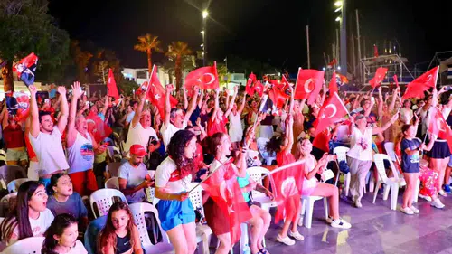Filenin Sultanları’nın Avrupa Zaferi Bodrum Meydanlarında Bayram Havası Estirdi