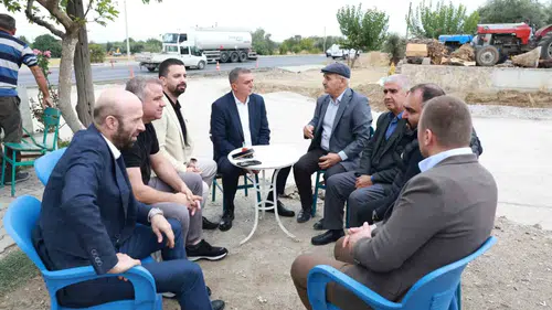 Şehzadeler'de muhtarlarla doğrudan iletişim dönemi: Başkan Şimşek sahada