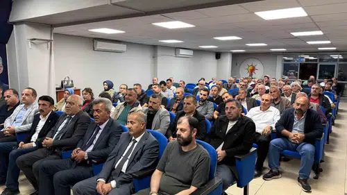AK Parti Erzincan'da saha mesaisi: Mahalle temsilcileriyle istişare toplantısı