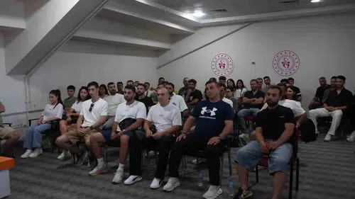 Menteşe'de boks dünyasına yeni antrenörler kazandırılıyor