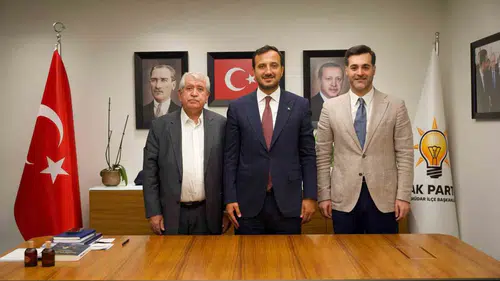 Üsküdar Belediye Meclisi'nde kritik transfer: 4 CHP'li üye AK Parti'ye geçti