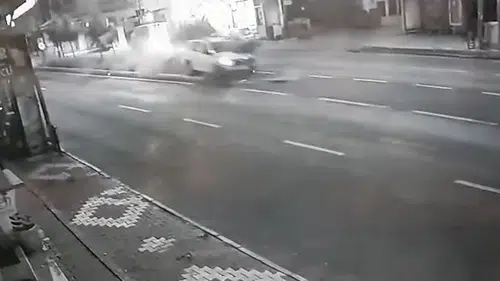 Nevşehir'de kontrolden çıkan SUV ağaçları devirerek durabildi