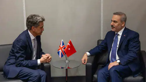 Hakan Fidan ve Ed Miliband New York'ta Kritik Diplomatik Temas Gerçekleştirdi