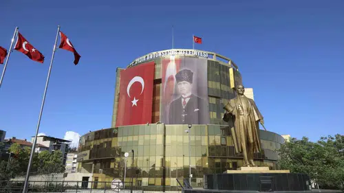 Özlem Çerçioğlu Aydın'da oy oranını yükselterek Türkiye'nin zirvesine ortak oldu