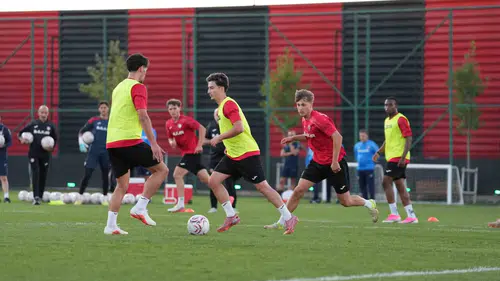 Çorum FK'da Samsunspor mesaisi başladı: Milli oyuncular kampta yok