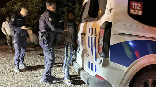 Burdur'da alkollü sürücü dehşeti: 2 araca çarptı, kaçarken yakalandı