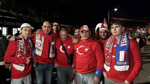 Kocaeli'de milli heyecan: Fransa maçı öncesi tribünlerde dev buluşma