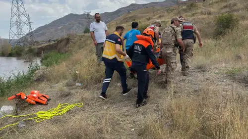 Aras Nehri kıyısında bulunan cansız bedenin kimliği araştırılıyor