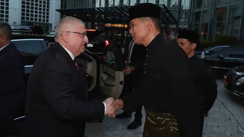 Bakan Güler ve kuvvet komutanlarından Malezya'nın milli gününe özel katılım