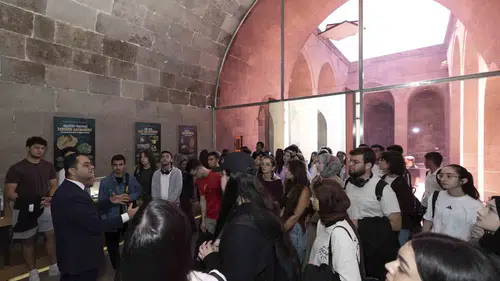 Geleceğin Hekimleri Tıp Tarihine 800 Yıllık Şifahanede Adım Attı