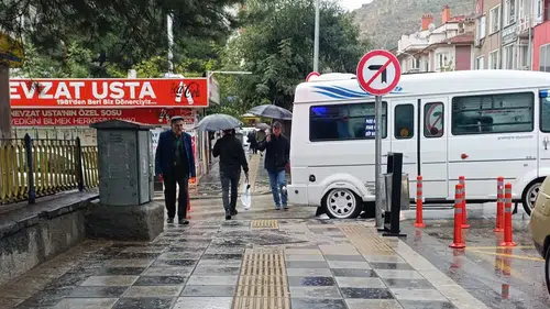 Afyonkarahisar'da ani sıcaklık düşüşü: Termometreler 10 dereceye geriledi