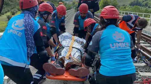 Samsun'da Afet Senaryosu Gerçeği Aratmadı: UMKE ve AFAD'dan Ortak Saha Sınavı