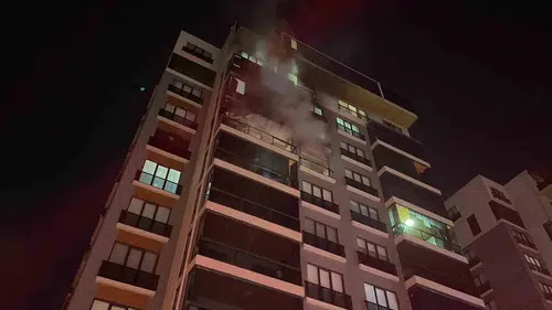 Nilüfer'de apartman yangını: 19 kişi termal drone destekli operasyonla kurtarıldı