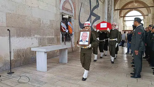 Kıbrıs Gazisi Aziz Özbek Edirne'de dualarla son yolculuğuna uğurlandı