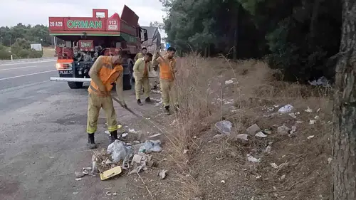 Buldan ormanlarında yangın nöbeti: Yol kenarındaki tehlikeli atıklar temizlendi